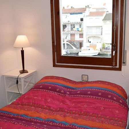 אמפוריבראבה Apartamento Con Bonitas Vistas Al Canal Ref 337 מראה חיצוני תמונה