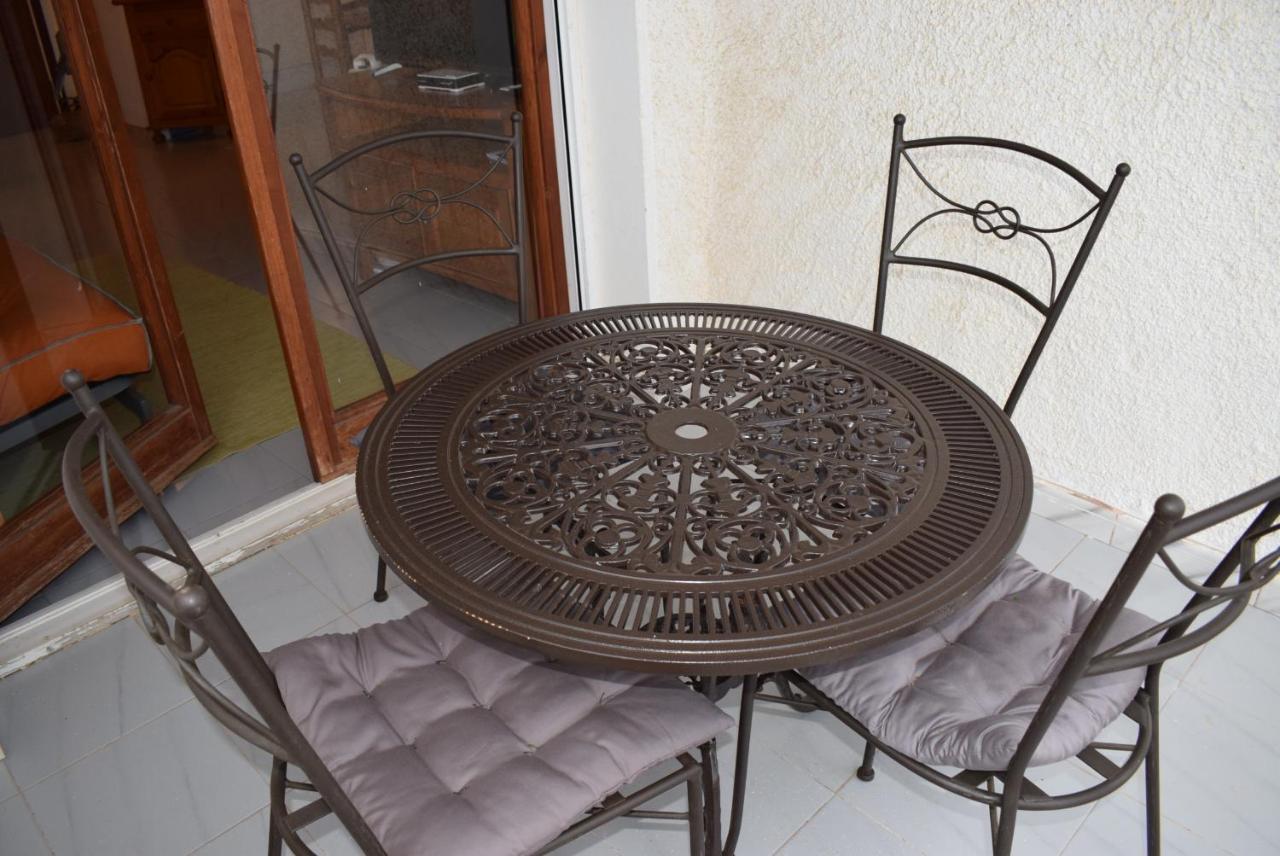 אמפוריבראבה Apartamento Con Bonitas Vistas Al Canal Ref 337 מראה חיצוני תמונה