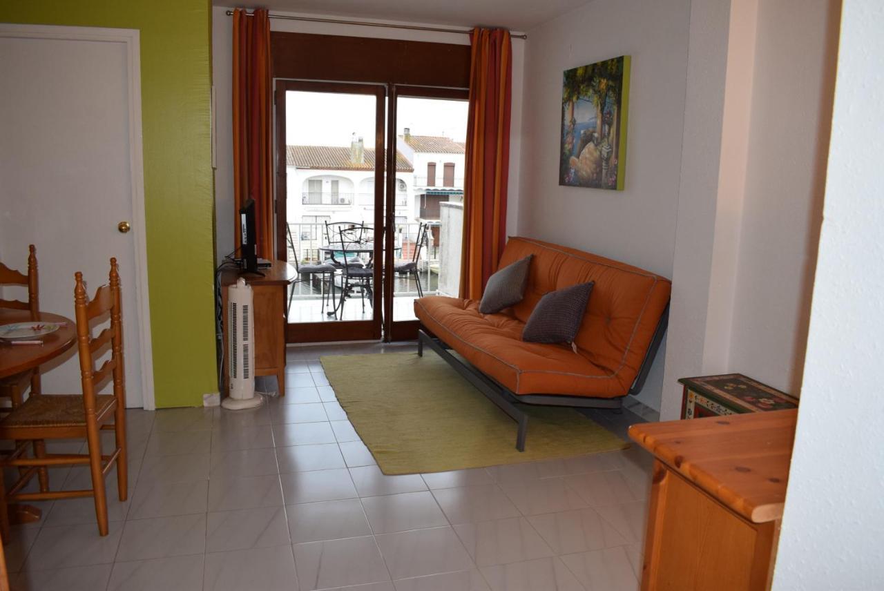 אמפוריבראבה Apartamento Con Bonitas Vistas Al Canal Ref 337 מראה חיצוני תמונה