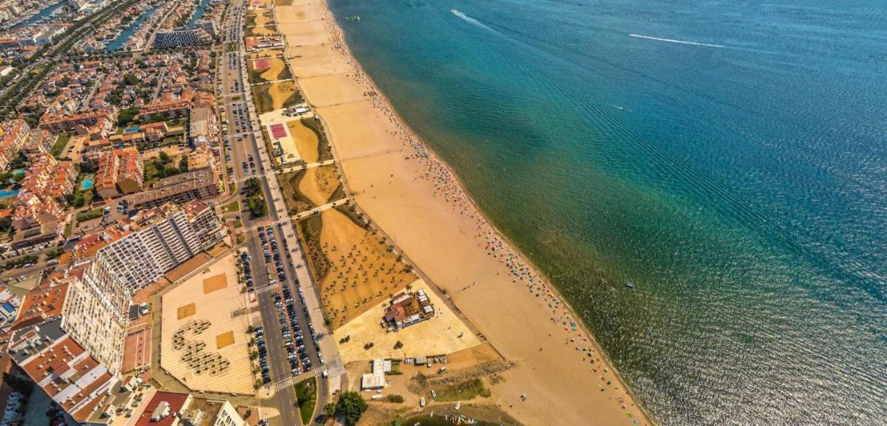אמפוריבראבה Apartamento Con Bonitas Vistas Al Canal Ref 337 מראה חיצוני תמונה